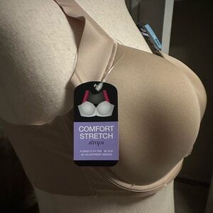 NWT BaLI  BRA One Smooth U Posture Boost
Eversmooth Back 
Straps SIZE 44C Plus